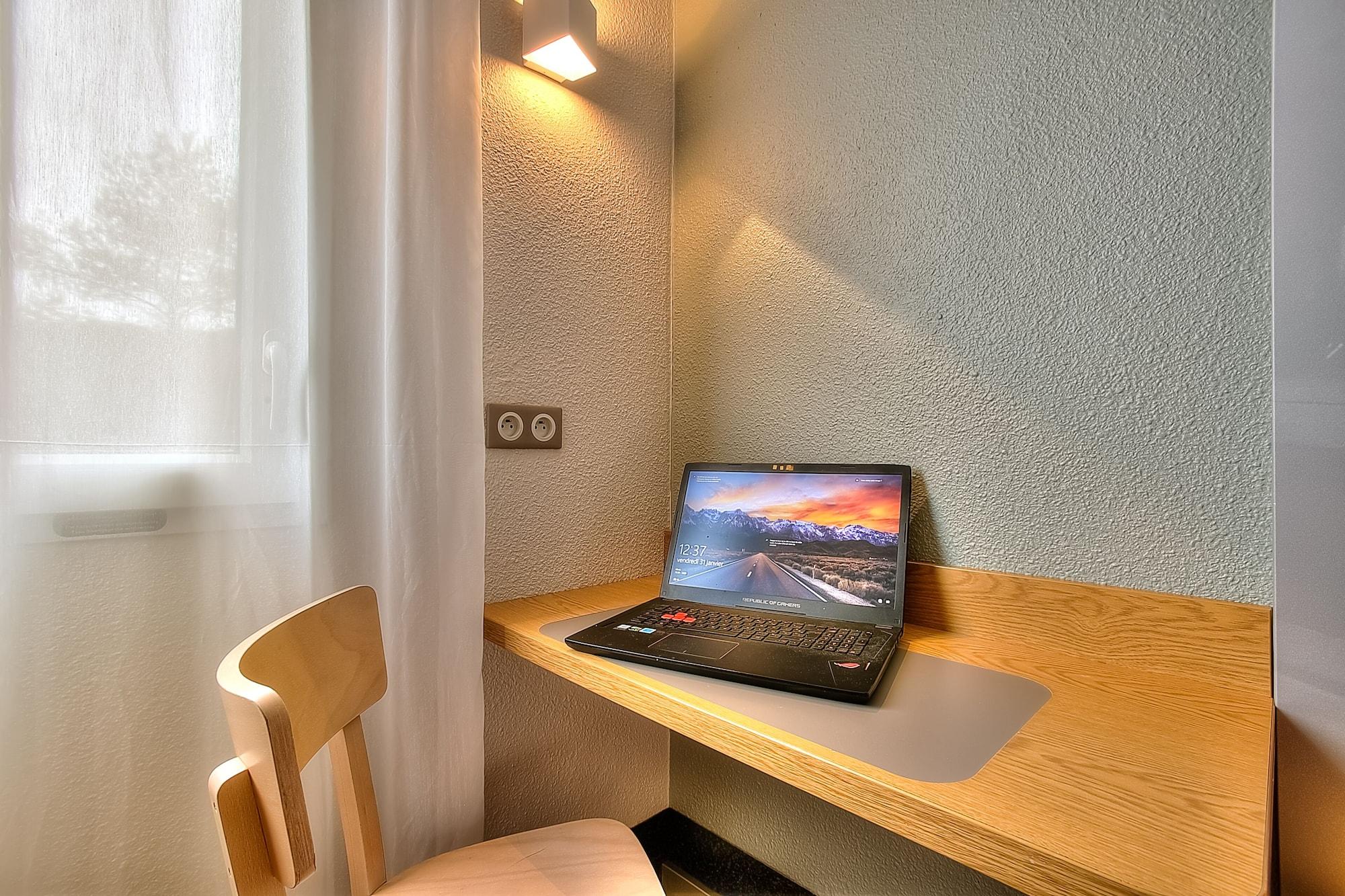 B&B Hotel Antibes Sophia Antipolis Бьо Экстерьер фото