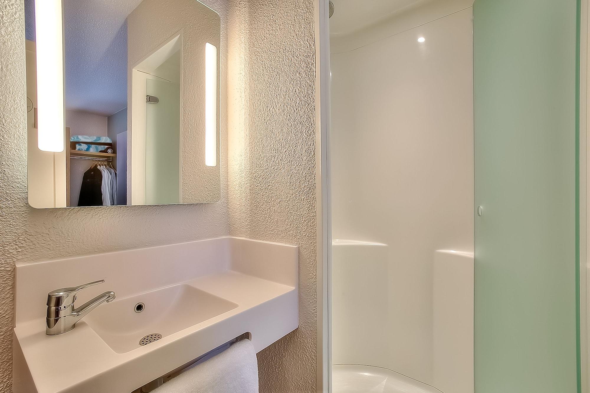 B&B Hotel Antibes Sophia Antipolis Бьо Экстерьер фото
